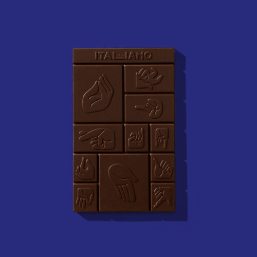 MAMMA MATRIOSKA - Cioccolato fondente biologico con mandorla caramellata 3